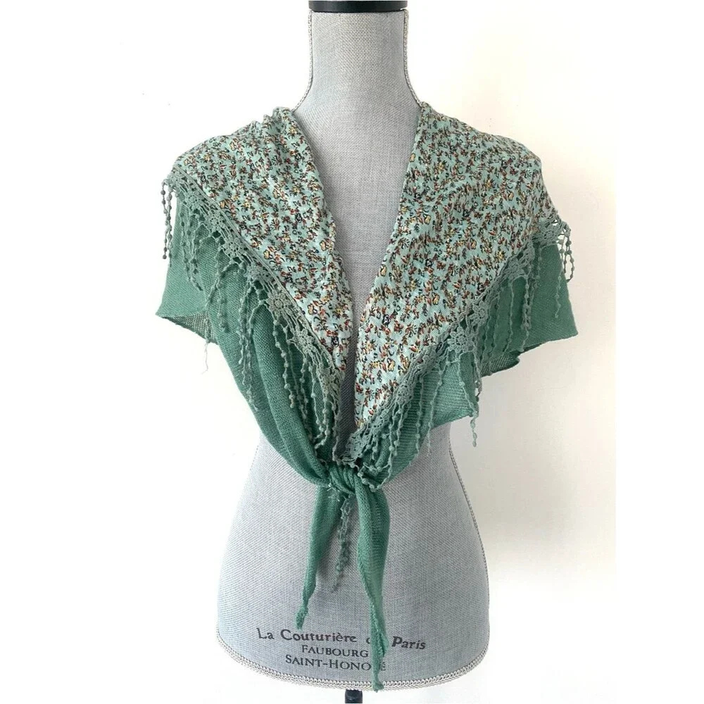 VTG Crochet Trims Triangle Scarf Floral Prints & Sage Green Cottage Boho Garden